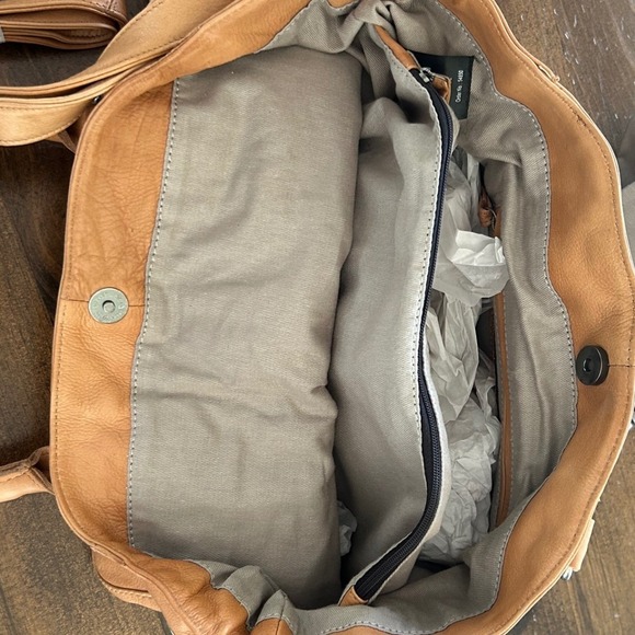 patagonia duffel bag 55l black Hole feature:pouch Model:FRCIV5000 A zippered side pocket Heddon Moss Boss Black